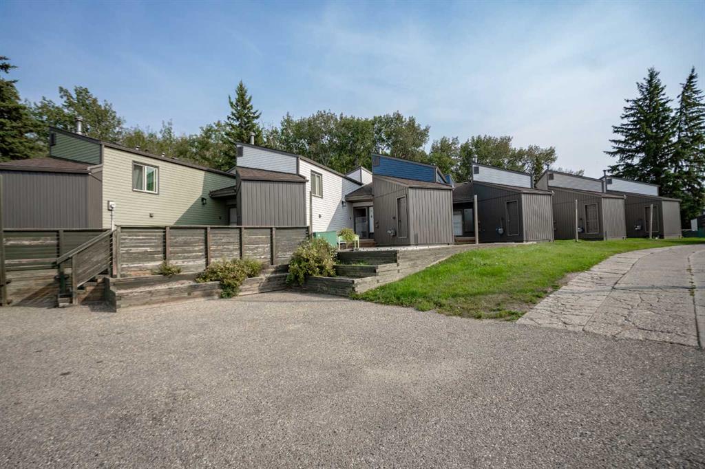 Picture of #11, 8205 98 ST  , Peace River Real Estate Listing