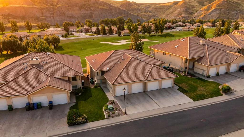 Picture of A, 414 Canyon Boulevard W, Lethbridge Real Estate Listing