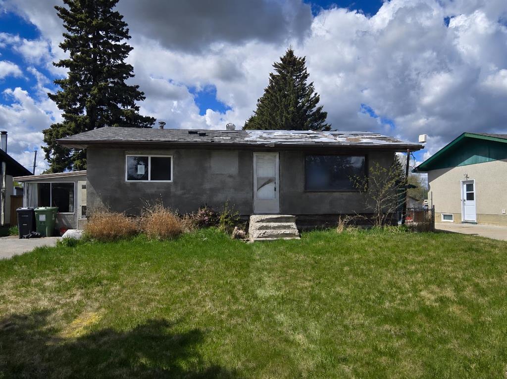 Picture of 5008 56 Street , Rocky Mountain House Real Estate Listing