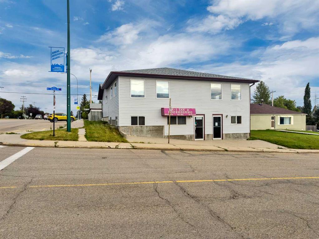 Picture of 4939, 49 Street  , Rocky Mountain House Real Estate Listing
