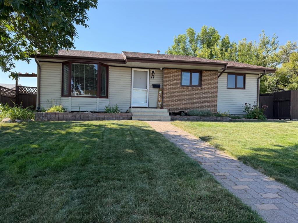 Picture of 97 Greenview Close N, Lethbridge Real Estate Listing