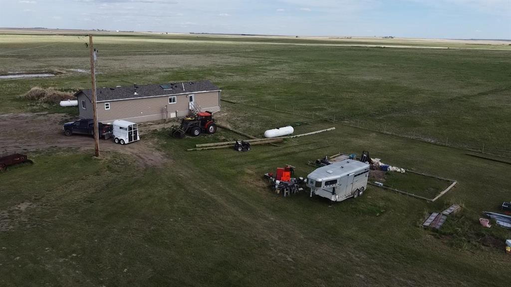 Picture of 180082 RGE RD 255  , Rural Vulcan County Real Estate Listing