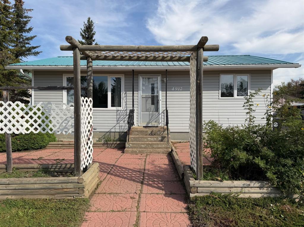 Picture of 4912 49 Avenue , Girouxville Real Estate Listing
