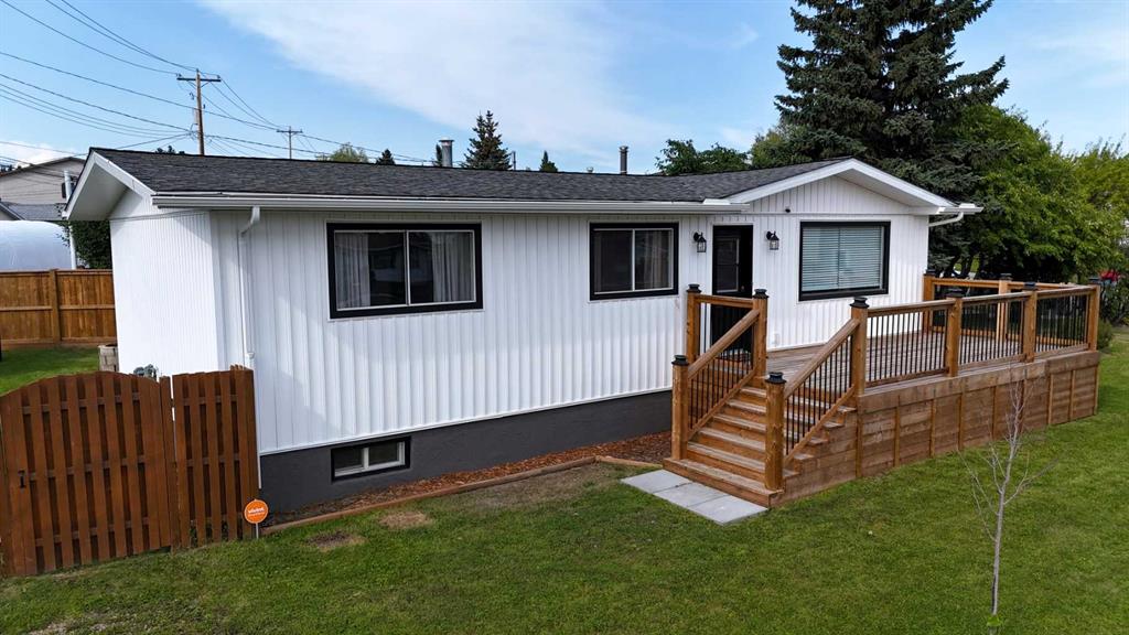 Picture of 1102 55 Street , Edson Real Estate Listing