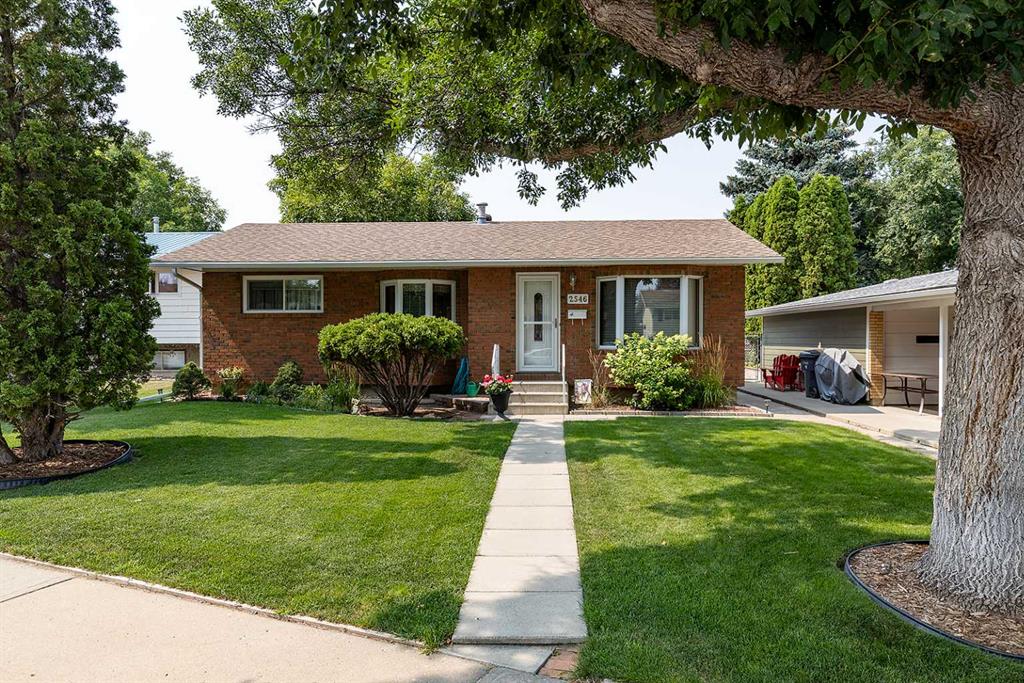 Picture of 2546 22 Avenue SE, Medicine Hat Real Estate Listing