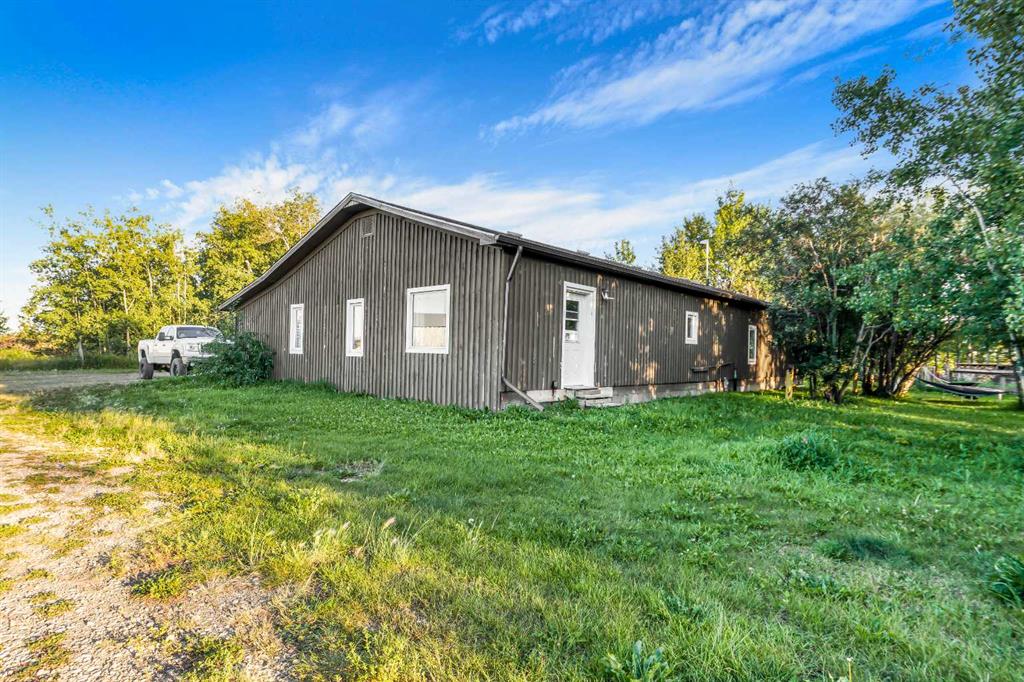 Picture of 704079 Range Road 93  , Rural Grande Prairie No. 1, County of Real Estate Listing