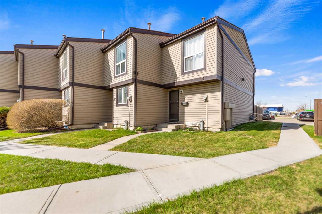 Picture of 53, 3029 Rundleson Road NE, Calgary Real Estate Listing
