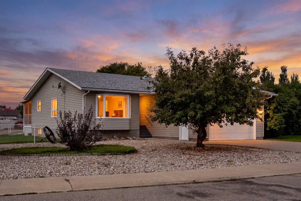 Picture of 2701 24 Avenue , Nanton Real Estate Listing