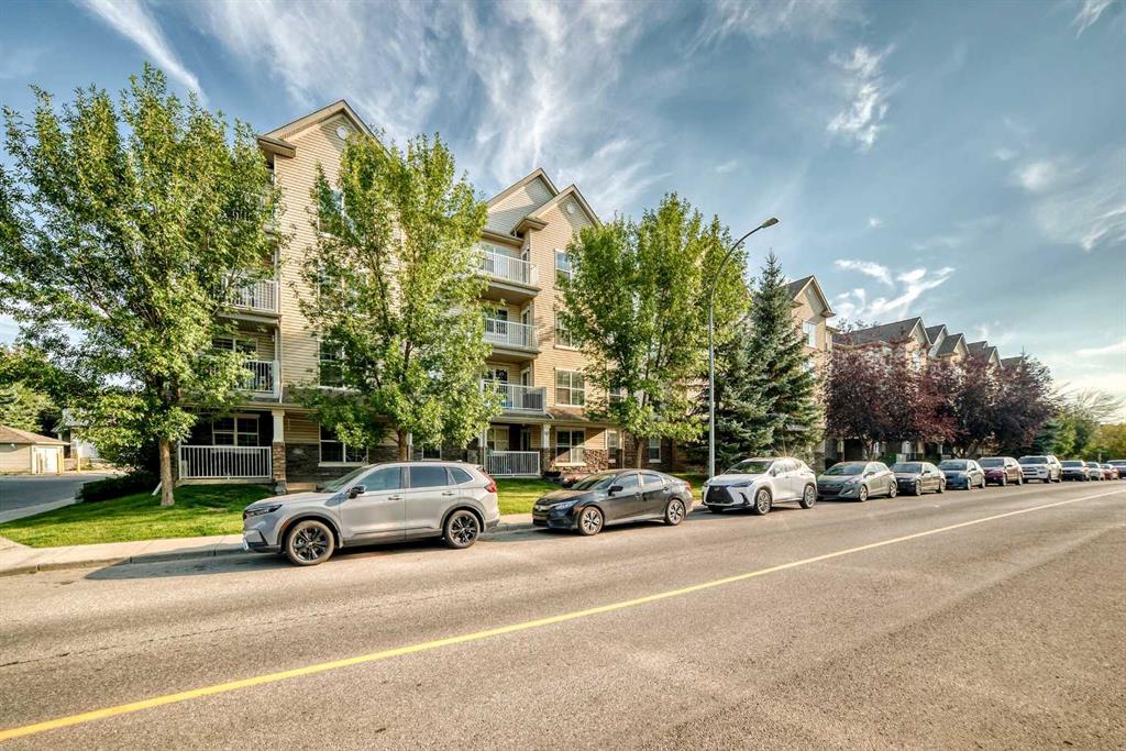 Picture of 411, 2000 Applevillage Court SE, Calgary Real Estate Listing
