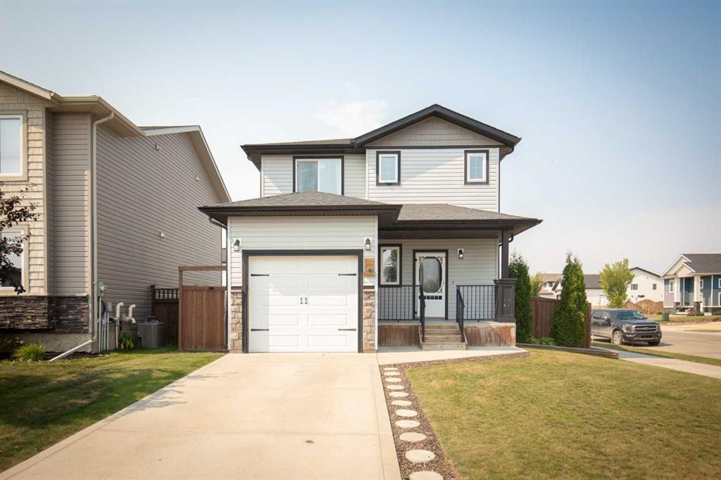 Picture of 2 Almond Crescent , Blackfalds Real Estate Listing