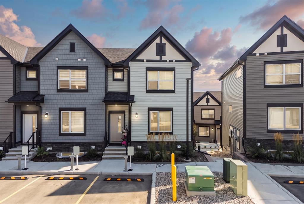 Picture of 108, 75 Evanscrest Common NW, Calgary Real Estate Listing