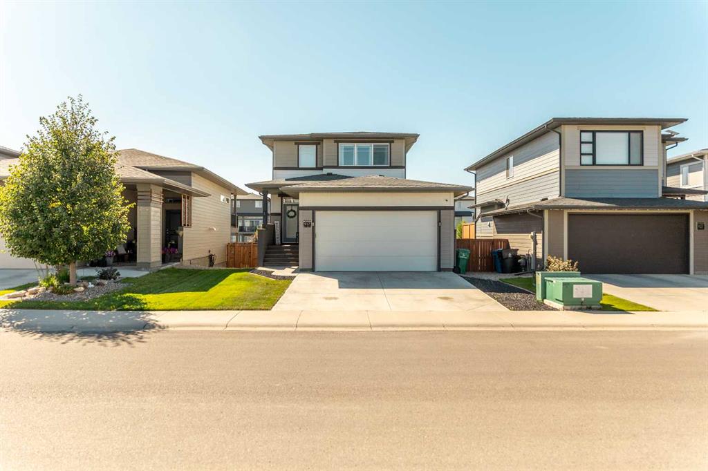 Picture of 917 Atlantic Cove W, Lethbridge Real Estate Listing