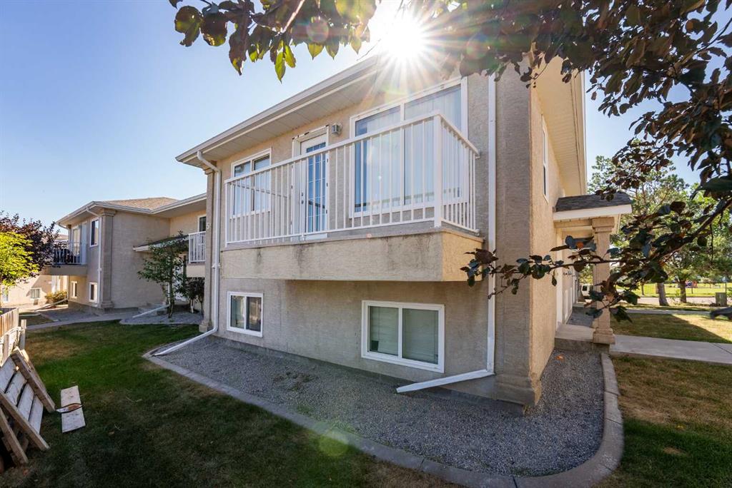 Picture of 6, 5 Tartan Boulevard W, Lethbridge Real Estate Listing