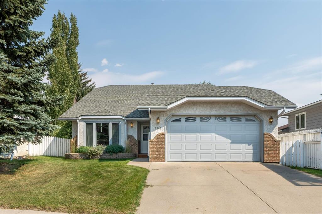 Picture of 906 7 Street SE, High River Real Estate Listing