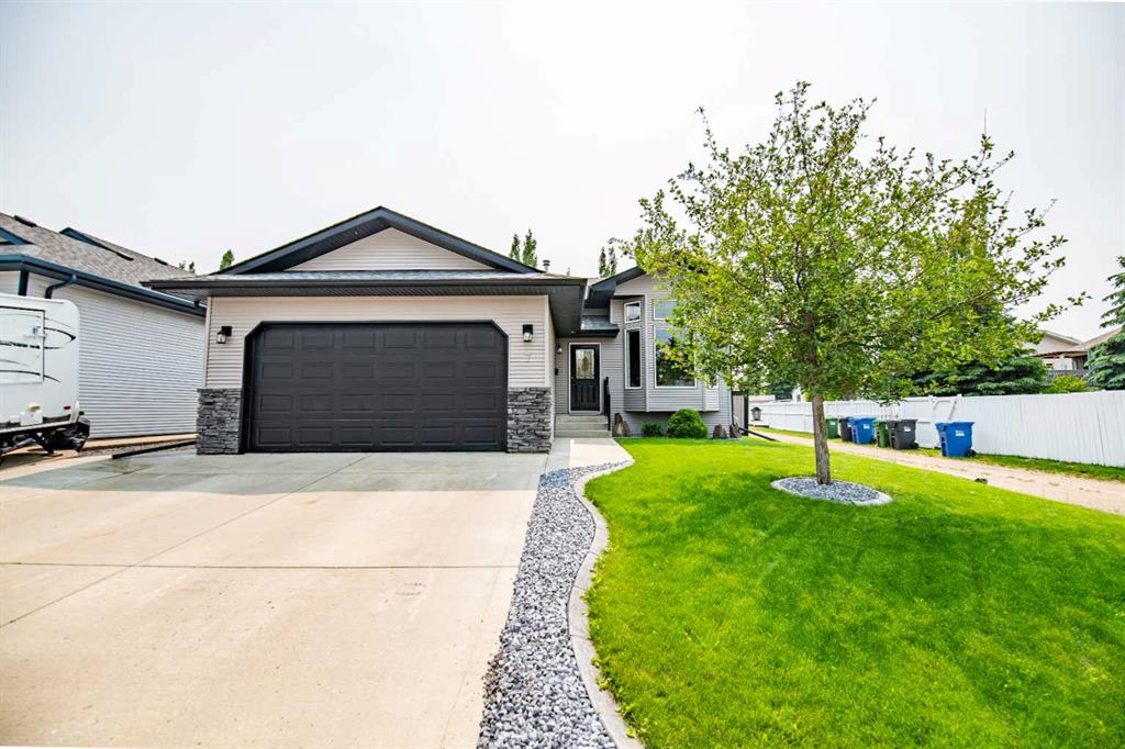 Picture of 7 Ratcliffe Street , Red Deer Real Estate Listing
