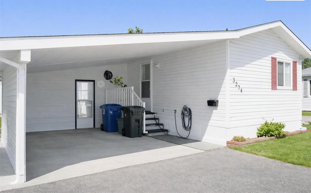 Picture of 3224 29 Street S, Lethbridge Real Estate Listing
