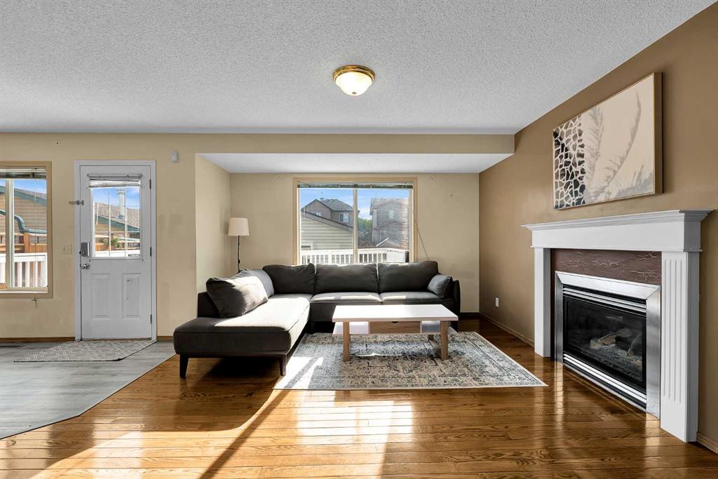 Picture of 182 Citadel Bluff Close NW, Calgary Real Estate Listing
