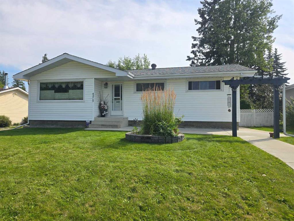 Picture of 4215 7 Avenue , Edson Real Estate Listing