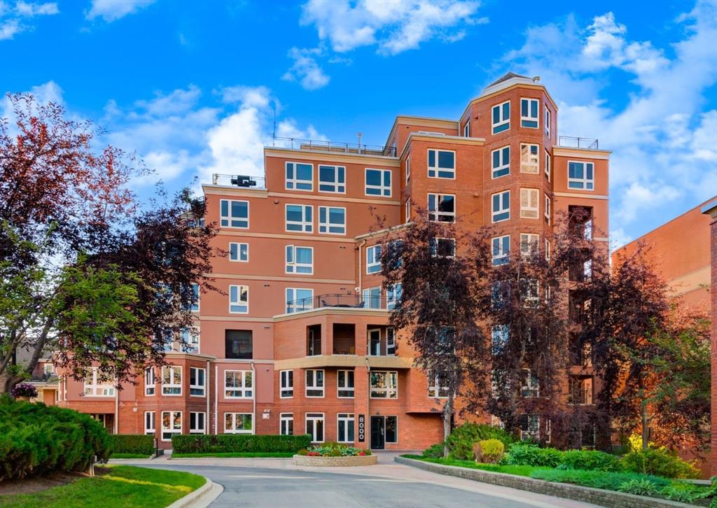 Picture of 8402, 400 Eau Claire Avenue SW, Calgary Real Estate Listing