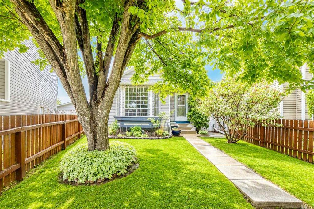 Picture of 16 Martinridge Way NE, Calgary Real Estate Listing