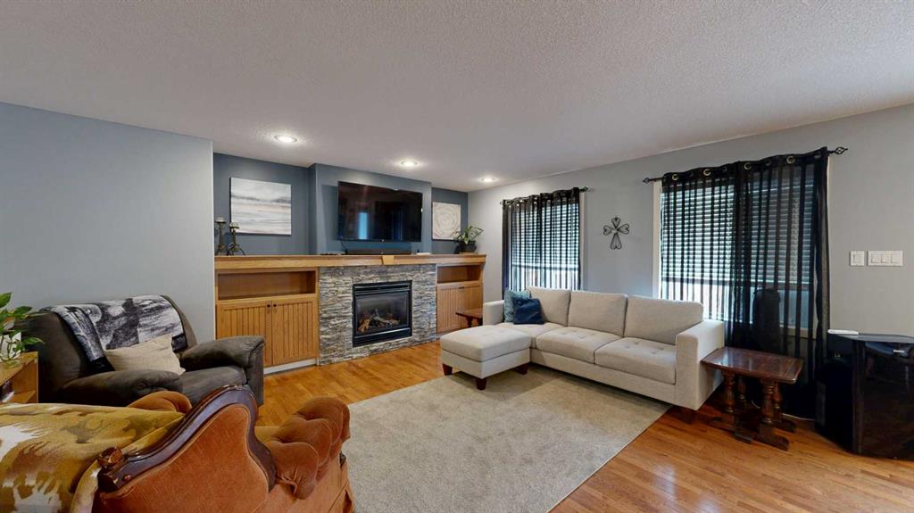 Picture of 2205 27 Avenue , Nanton Real Estate Listing