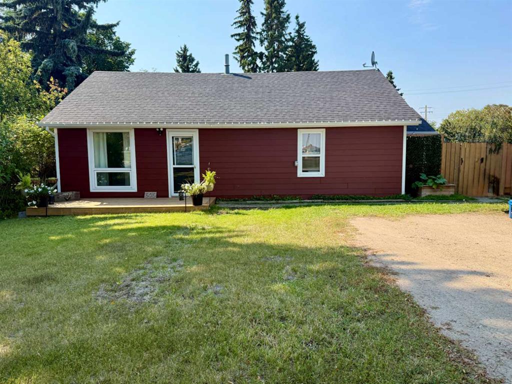 Picture of 505 6 Avenue , Wainwright Real Estate Listing