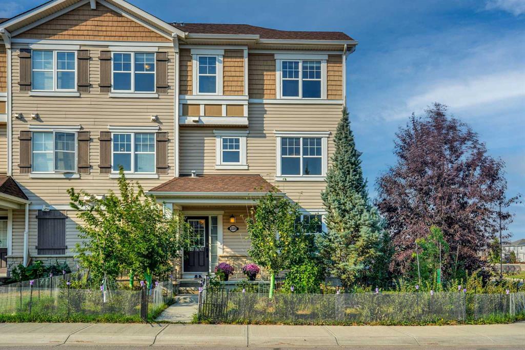 Picture of 220 windford Crescent , Airdrie Real Estate Listing