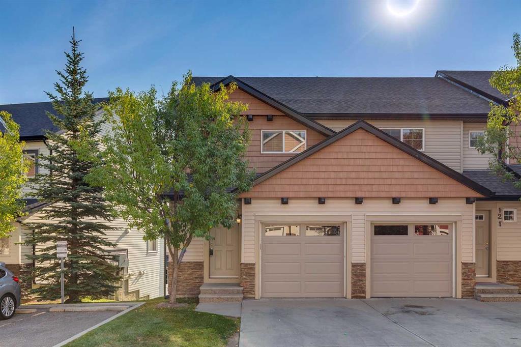 Picture of 123 Pantego Lane NW, Calgary Real Estate Listing