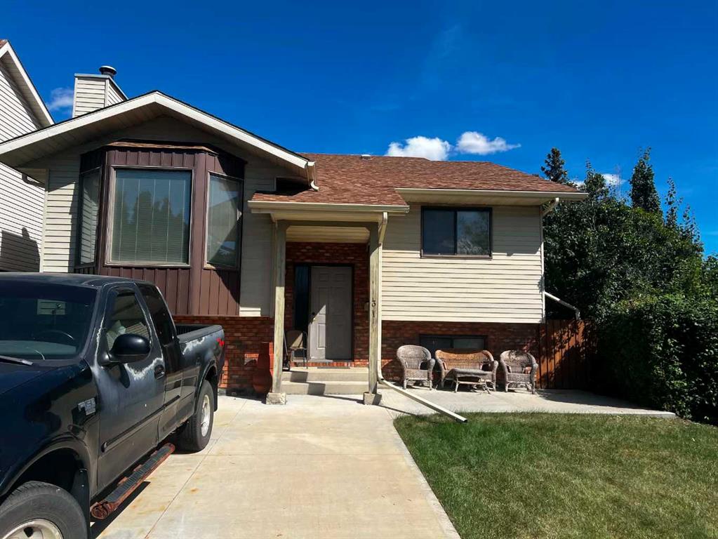 Picture of 31 Goodall Avenue , Red Deer Real Estate Listing