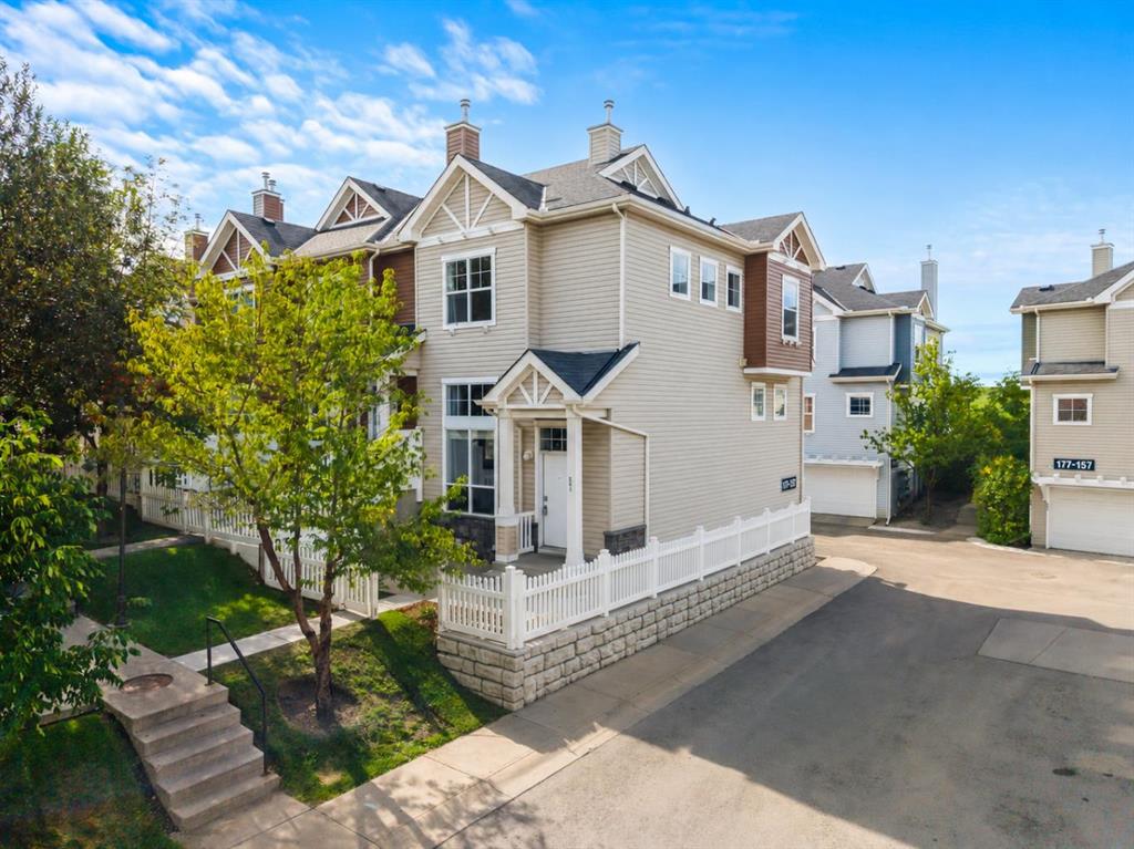 Picture of 241 Elgin Gardens SE, Calgary Real Estate Listing