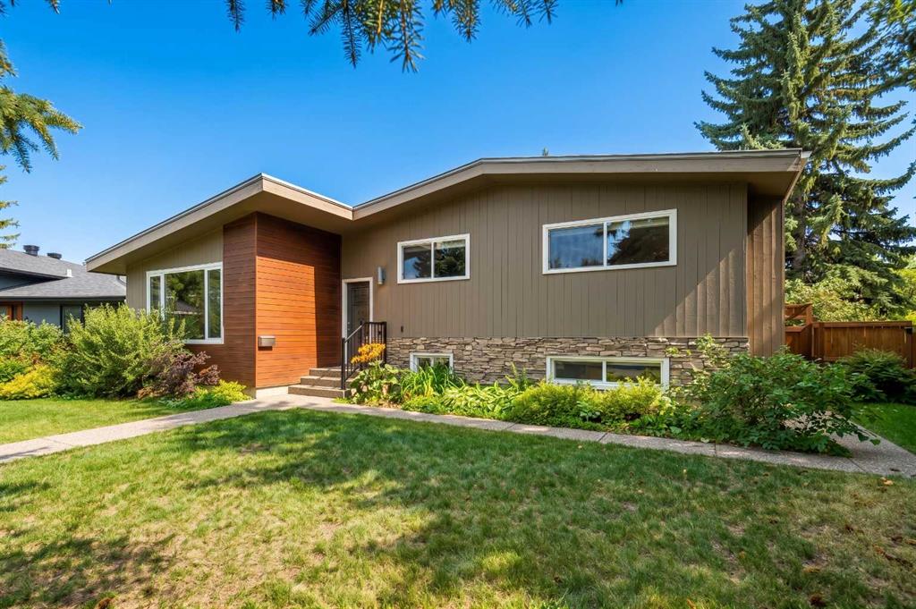 Picture of 92 Chinook Drive SW, Calgary Real Estate Listing