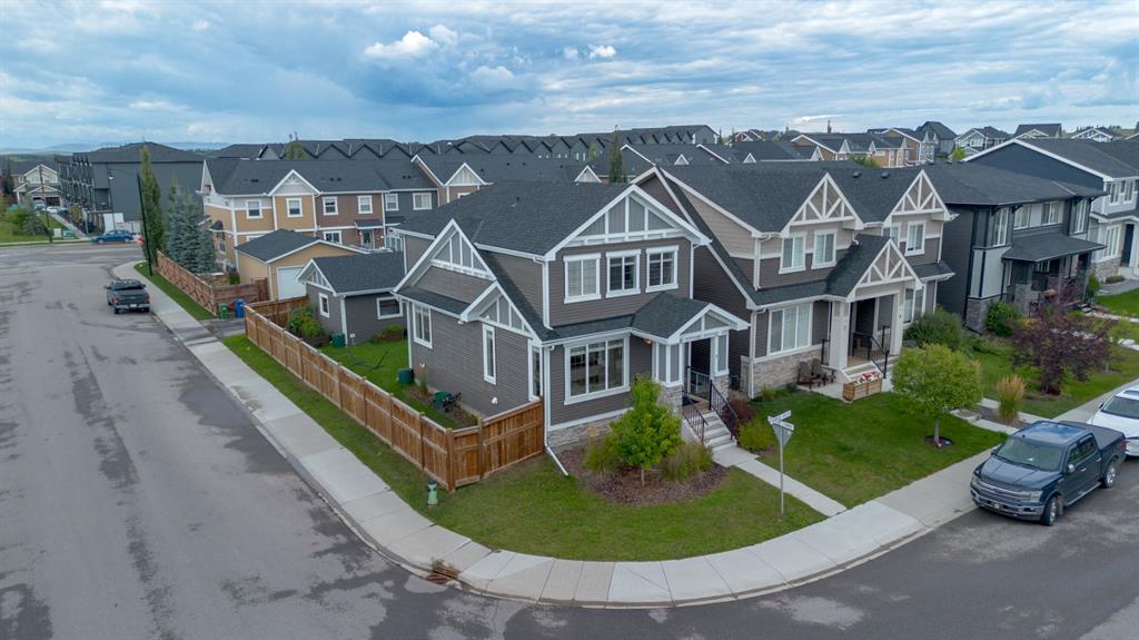 Picture of 3 Sunrise Heights , Cochrane Real Estate Listing