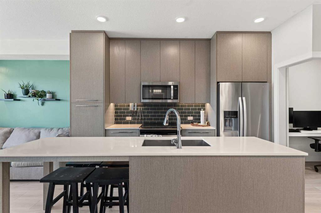 Picture of 1433, 76 Cornerstone Passage NE, Calgary Real Estate Listing