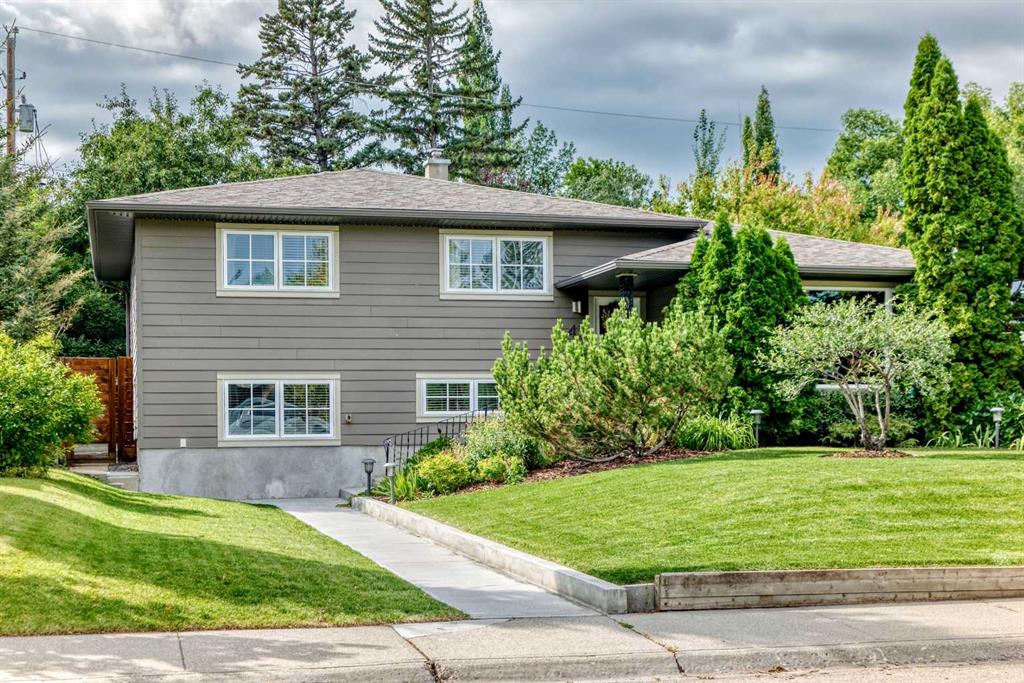 Picture of 47 Woodlark Drive SW, Calgary Real Estate Listing