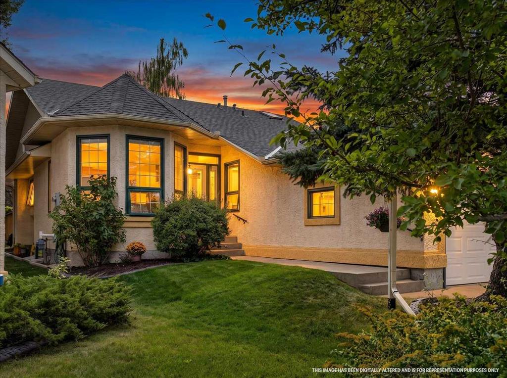Picture of 95 Sunlake Close SE, Calgary Real Estate Listing