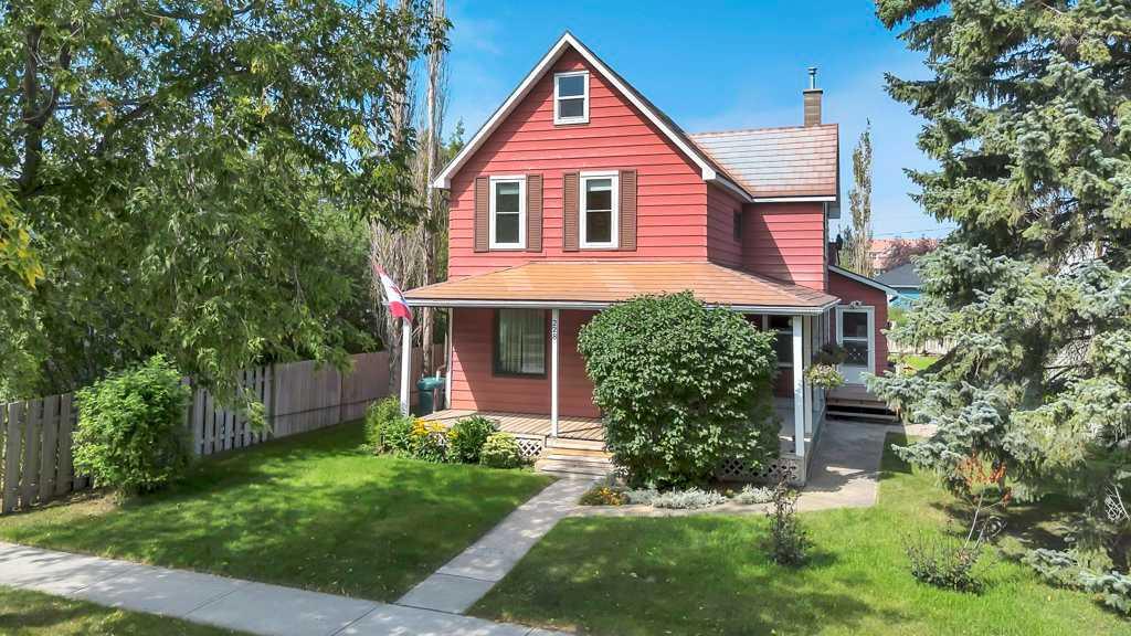 Picture of 228 5 Avenue , Strathmore Real Estate Listing