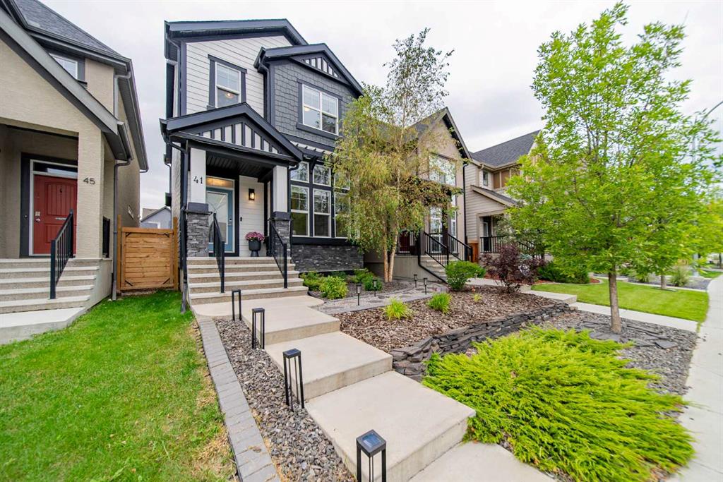 Picture of 41 Masters Crescent SE, Calgary Real Estate Listing