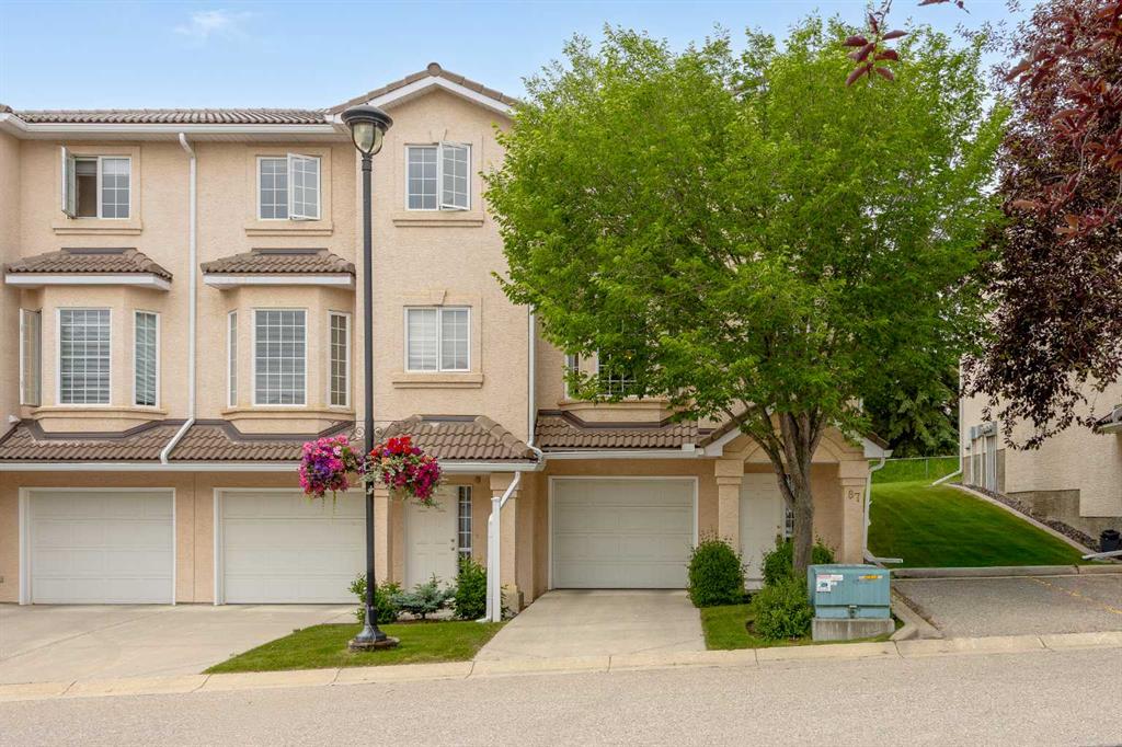 Picture of 87 Hamptons Link NW, Calgary Real Estate Listing