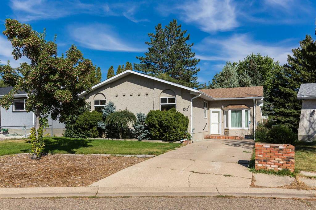 Picture of 1313 Huron Place S, Lethbridge Real Estate Listing