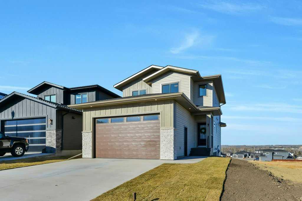 Picture of 7 Vincent Gate  , Sylvan Lake Real Estate Listing