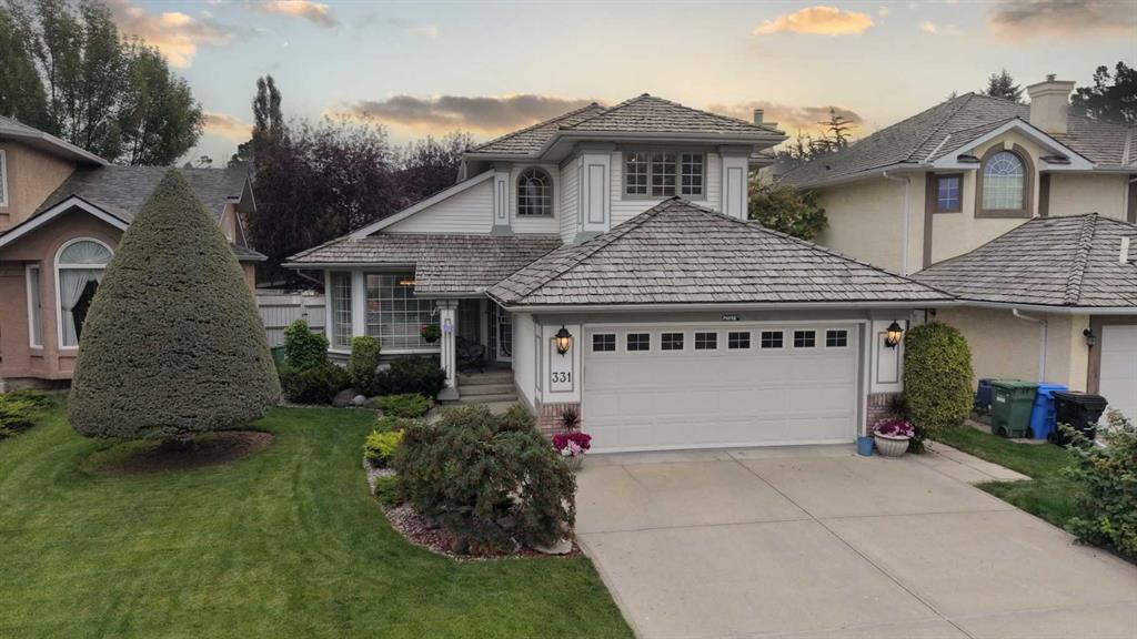Picture of 331 Douglas Woods Drive SE, Calgary Real Estate Listing