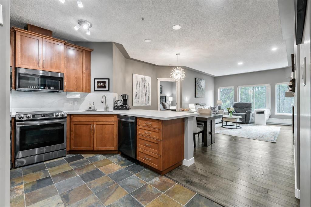 Picture of 233, 20 Discovery Ridge Close SW, Calgary Real Estate Listing