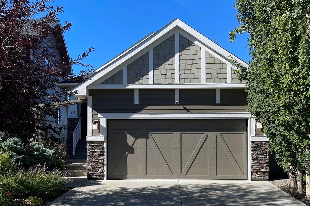 Picture of 211 Valley Pointe Place NW, Calgary Real Estate Listing