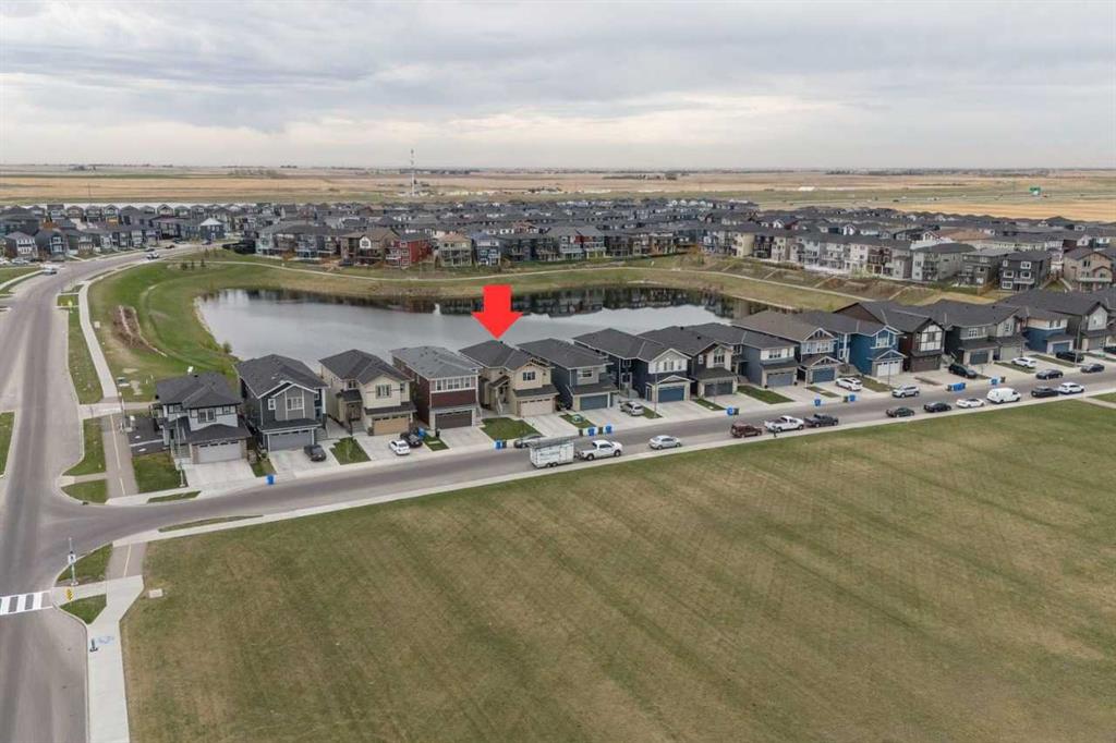 Picture of 375 Corner Meadows Avenue NE, Calgary Real Estate Listing