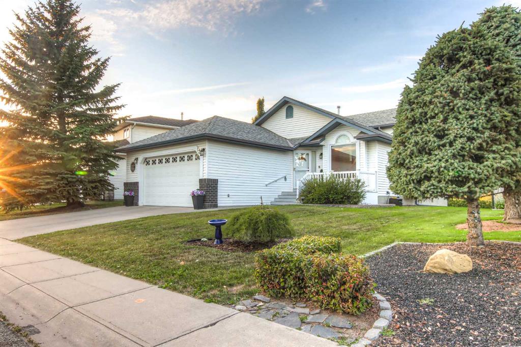 Picture of 135 Woodside Road NW, Airdrie Real Estate Listing