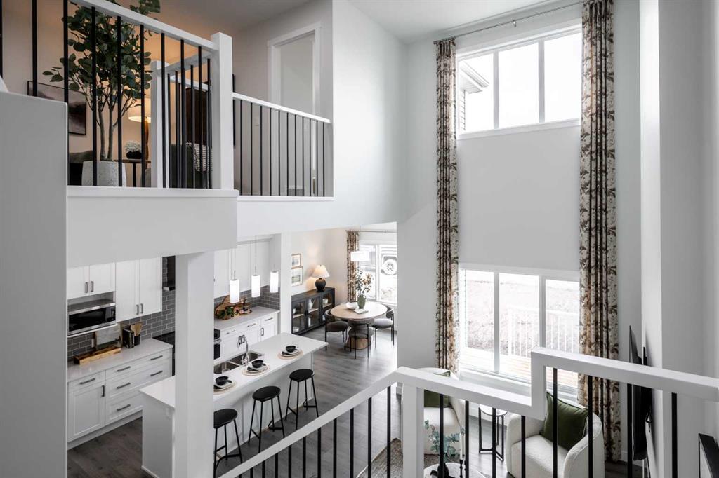 Picture of 524 Savanna Crescent NE, Calgary Real Estate Listing
