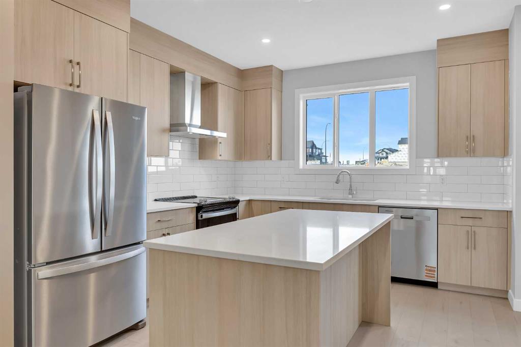 Picture of 1644 Keystone Creek Avenue NE, Calgary Real Estate Listing