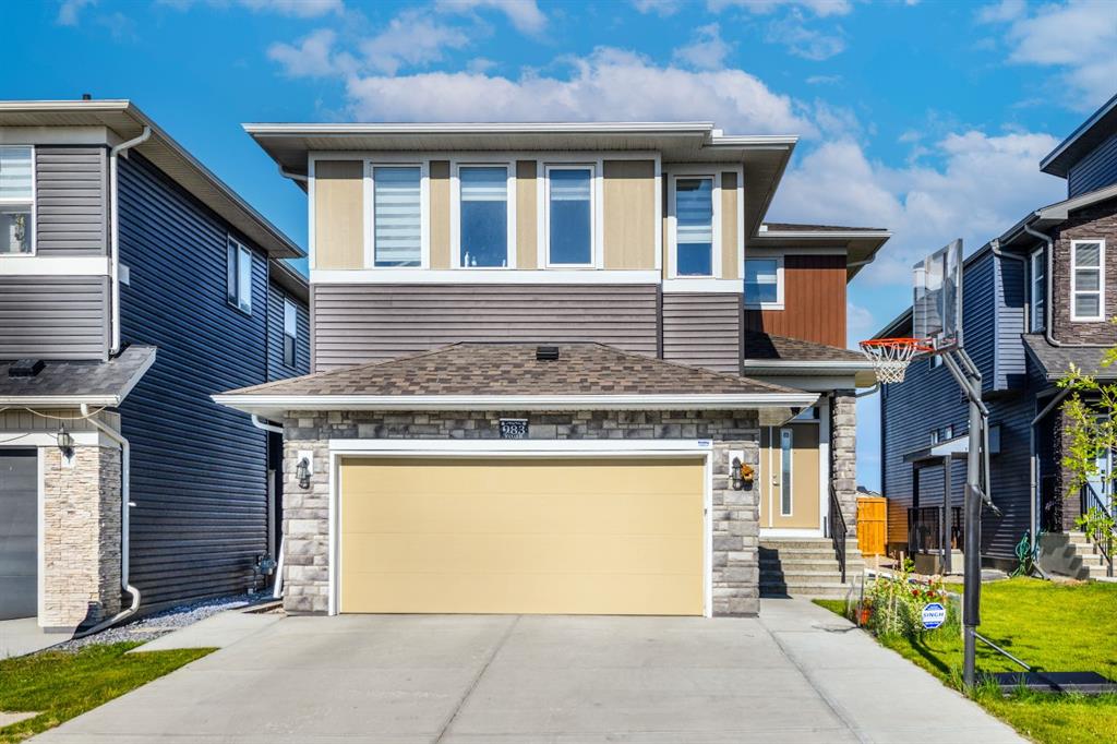 Picture of 983 Corner Meadows Way NE, Calgary Real Estate Listing