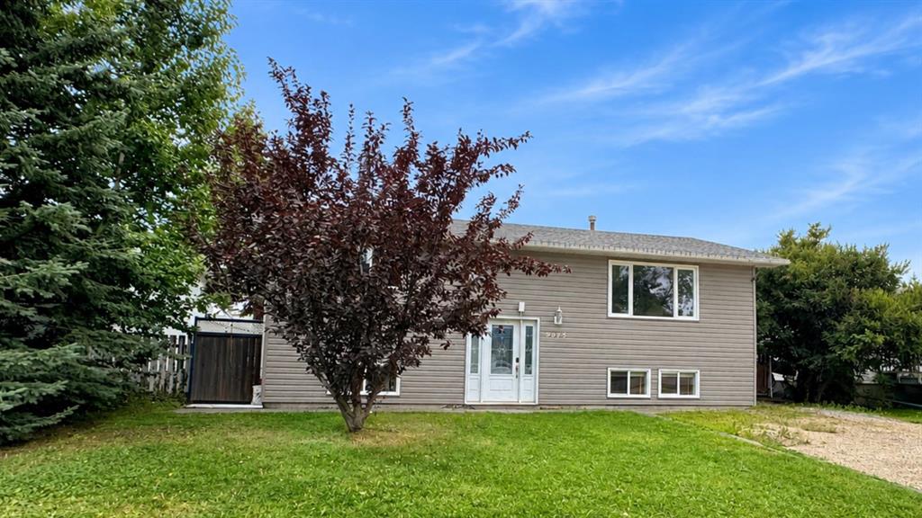 Picture of 9915 97 Avenue , Wembley Real Estate Listing