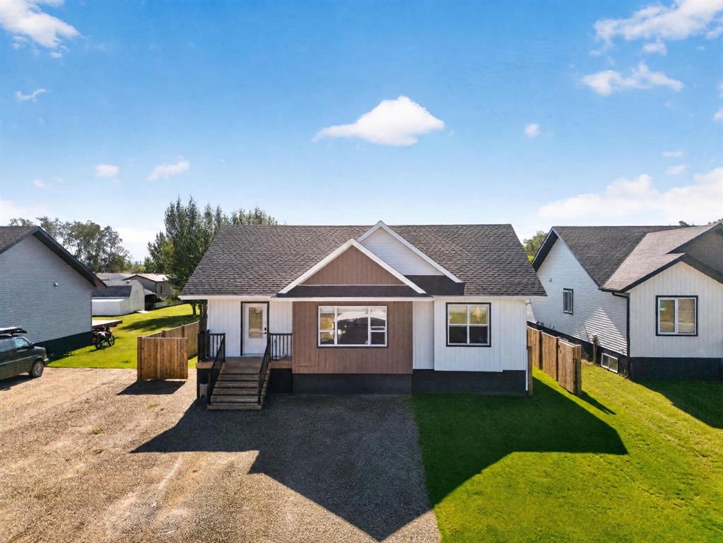 Picture of 11117 104 Ave  , La Crete Real Estate Listing